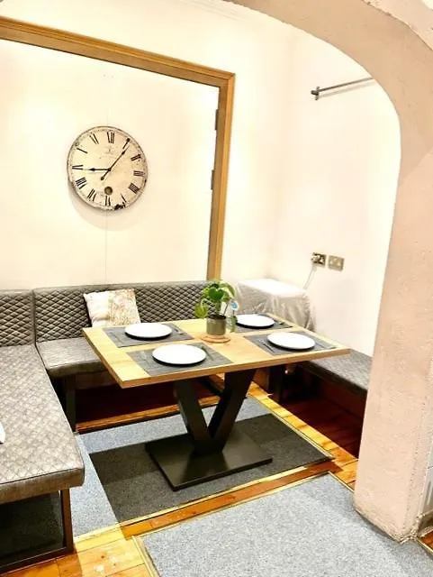 Castle Street Apartment Edinburgh